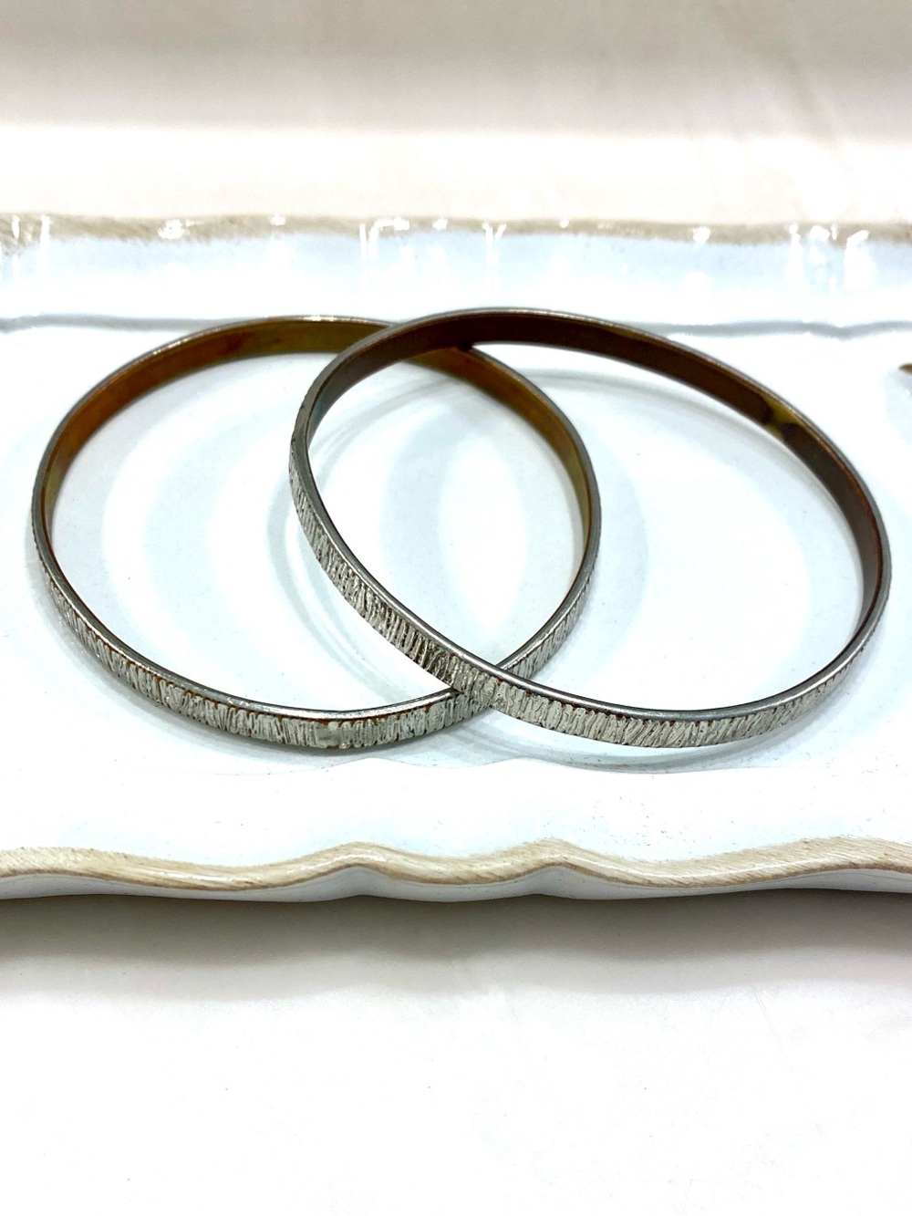 Vintage Silver Tone Bark Textured Bangle Set – Set of 2 Thin Stacking Bracelets